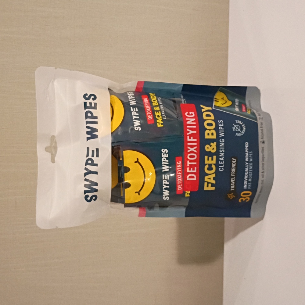 Swype Wipes Detoxifying Face & Body Cleansing Wipes. 30 Pre-moistened Wipes